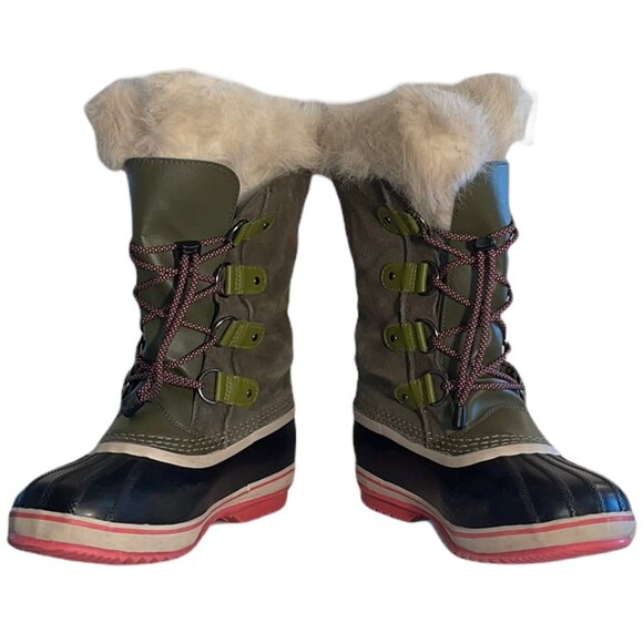 Sorel Shoes - Sorel Joan of Artic waterproof boots. Size 7 GUC